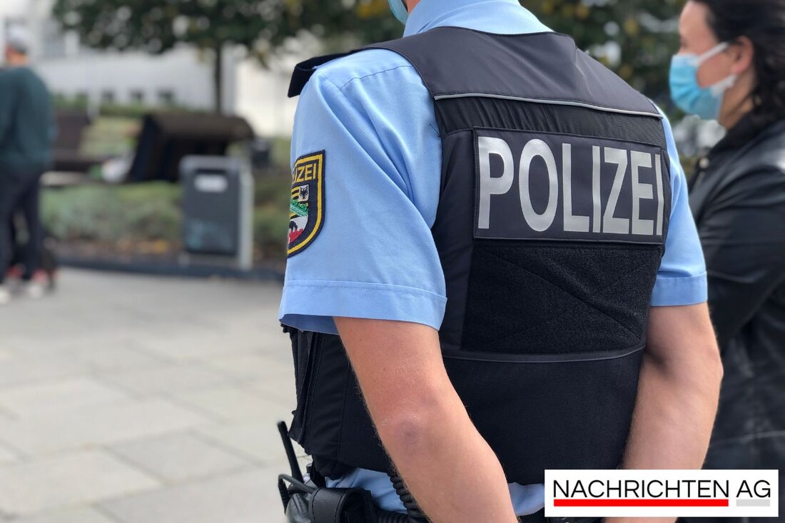In Wien-Hietzing entdeckte die Polizei Cannabispflanzen nach einem Wasserschaden. Drei Männer wurden festgenommen, Ermittlungen laufen.