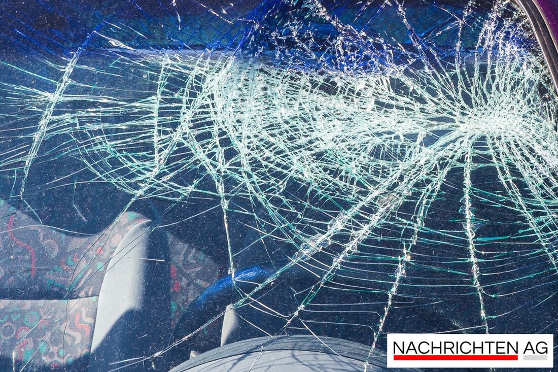Am 2. Juni 2025 kam es in Hietzing zu einem Unfall, bei dem ein 70-Jähriger nach einem vermuteten Schlaganfall mehrere Autos demolierte.