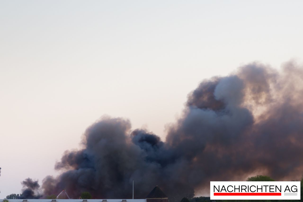 Großbrand in Wien-Donaustadt: Feuer auf Balkon schlägt um sich!