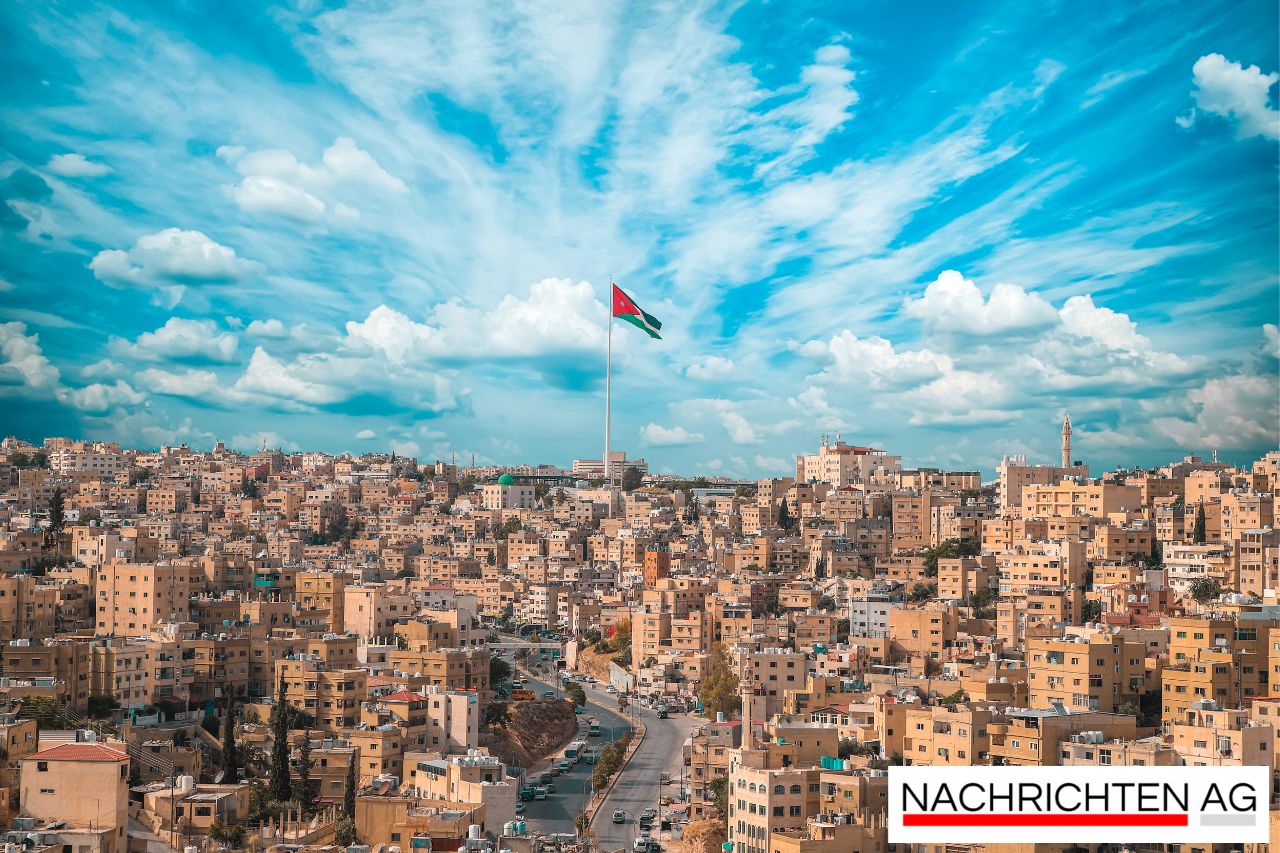 18-Jährige nach Fahnen-Vandalismus verurteilt – Antisemitismus im Fokus!