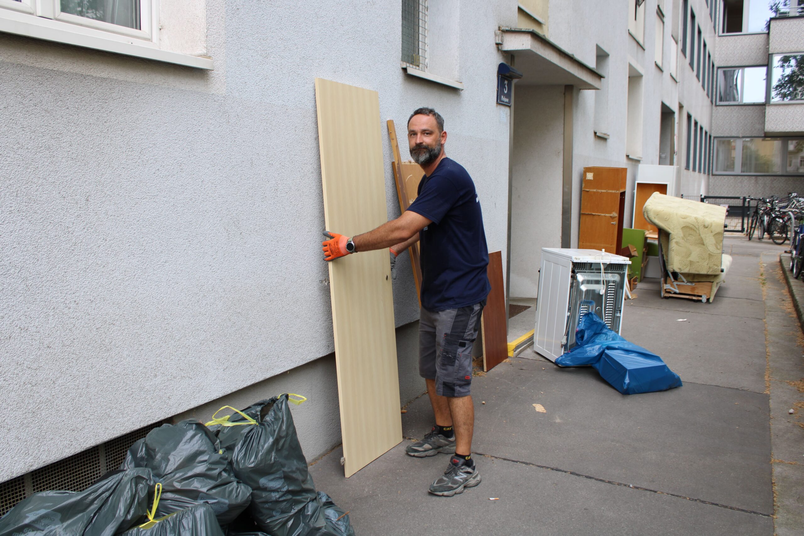 Wohnungsräumung in Wien, worauf es bei Genossenschaften, Wiener Wohnen und einer besenreinen Übergabe wirklich ankommt